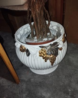 Pianta finta con vaso