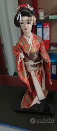 BAMBOLA VINTAGE GIAPPONESE CON ABITO TRADIZIONALE