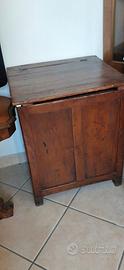 Antico mobile apribile in massello