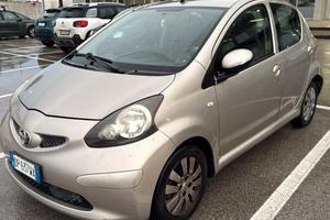 Toyota Aygo 1.0 12V VVT-i 5 porte Griffe