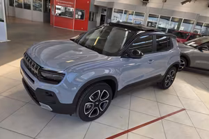 JEEP Avenger 1.2 turbo e-hybrid mhev Summit fwd