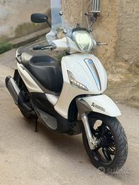 Piaggio Beverly 350 sport touring ABS-ASR