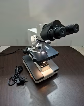 microscopio biologico Binoculare a revolver 4 zoom