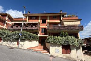 Appartamento di 83 m² con 3 locali e box auto a Fo