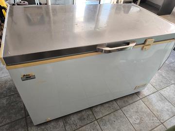 Congelatore 354L