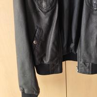 Giubbotto nero in pelle 