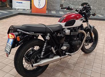 Triumph 900 t100 bonneville