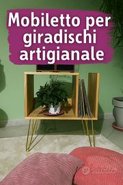 Mobile vintage moderno in legno
