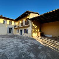 CASA SEMINDIPENDENTE A PIOVÀ MASSAIA