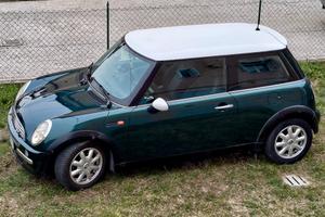 Mini Cooper R50 1.6 116 CV