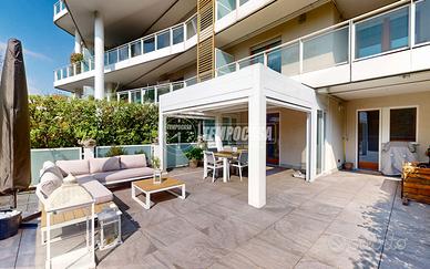 MERAVIGLIOSO TRILOCALE CON AMPIO TERRAZZO!
