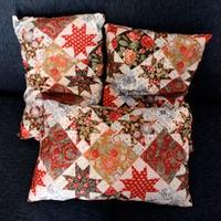 CINQUE CUSCINI HANDMADE CON STAMPA PATCHWORK