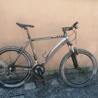 Mountain-bike 