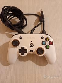 Nacon Pro Compact Controller per Xbox Bianco 