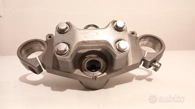 PIASTRA DI STERZO SUPERIORE HONDA HORNET 600