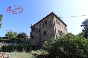 Appartamento di 131 m² con 5 locali a Bucine