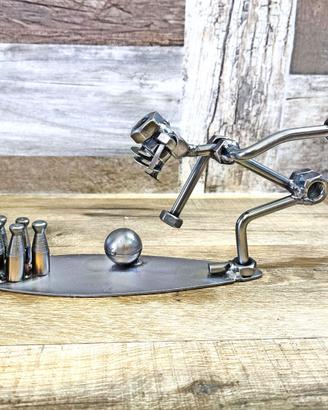 Scultura viti e bulloni bowling birilli.