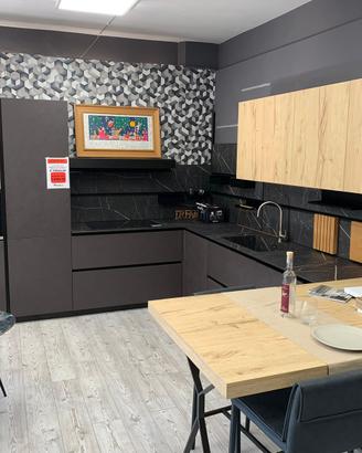 Cucina Mobilegno con piana e schienali hpl