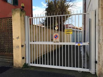 Posto moto dentro box