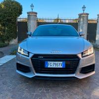 Audi TT 2.0 tfsi quattro s-tronic