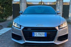 Audi TT 2.0 tfsi quattro s-tronic