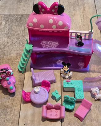 Stock Disney Minnie Topolino casa e moto sidecar 