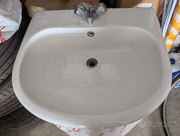 lavandino bagno ideal standard con colonnina