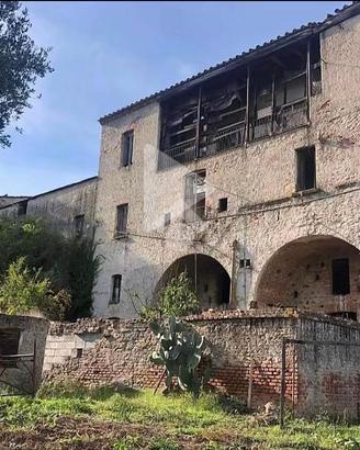 RUSTICO A SAN MAURO LA BRUCA