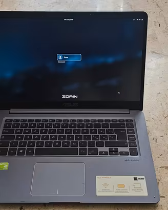 sus Vivobook S15 (X510UQ) i7 con 16GB RAM