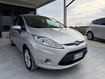 Ford Fiesta 1.4 TDCi 70CV 5 porte Titanium