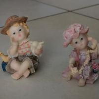 Statuine bambini con giochi