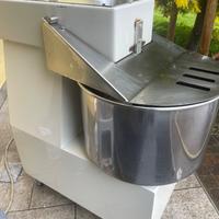 IMPASTATRICE PROFESSIONALE A SPIRALE NT 30