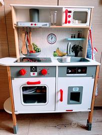 Cucina di legno