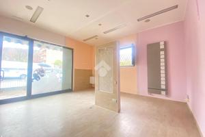 NEGOZIO A TORRE BOLDONE