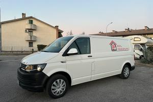 Volkswagen Transporter T6 passo lungo