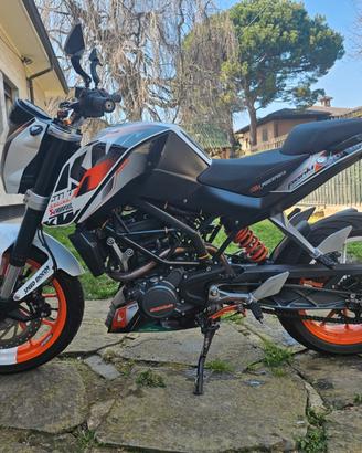 KTM Duke 125 PowerParts- Perfetta, pronta all’uso
