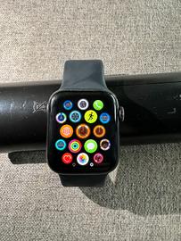 Apple Watch SE 40MM GPS smartwatch