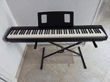 Roland FP-10 Pianoforte 88 Tasti Pesati + Supporto