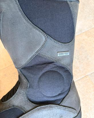 Stivali Dainese in gorotex per moto