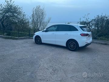 Mercedes B180 w247