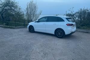 Mercedes B180 w247