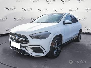 Mercedes-Benz GLA 200 AMG Line Prem TETTO LED...