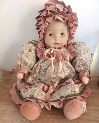 Bambola in porcellana vintage anni ’90 abito rosa