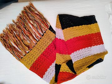 Sciarpa Laura Biagiotti in maglia motivo traforato