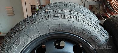 cerchi e gomme dacia Duster 