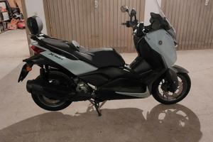 Yamaha xmax 300 tech max 