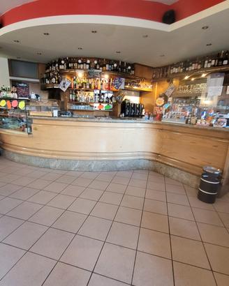 Arredamento bancone bar 