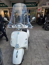 Piaggio Vespa 300 GTS 2019 EUROSCOOTER esamino per