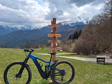 MTB Elettrica GIANT Trance E2+ /NB:  Batteria 800W