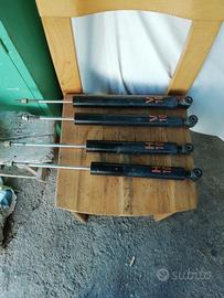 ammortizzatori anteriori e posteriori Mercedes cla